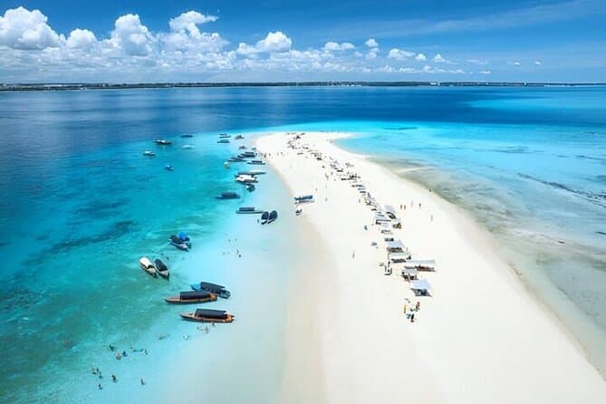 Escursione Nakupenda Zanzibar: lingua di sabbia e barche dall’alto